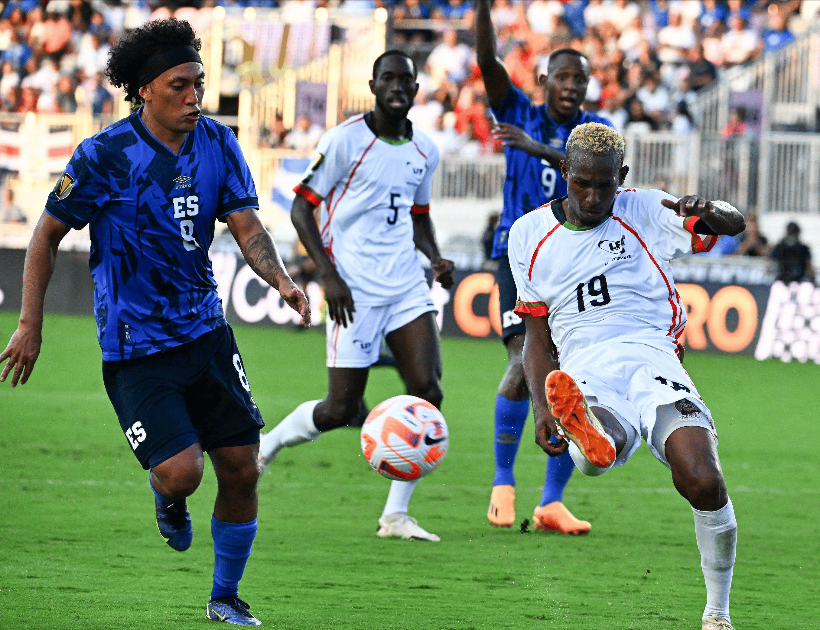 在线游戏-特立尼达和多巴哥球员在秘鲁联赛中发挥出色